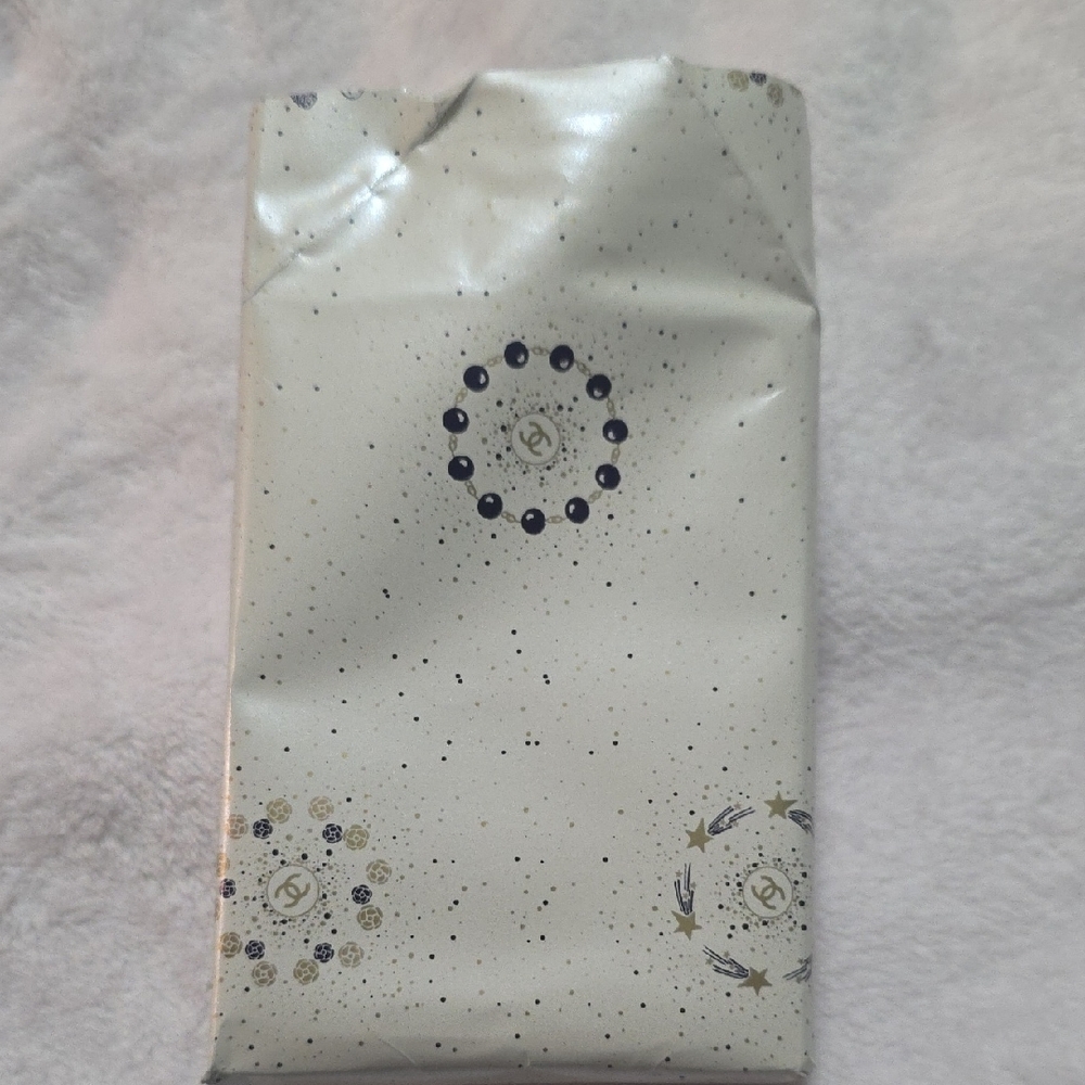 Channel Gift Wrap Paper